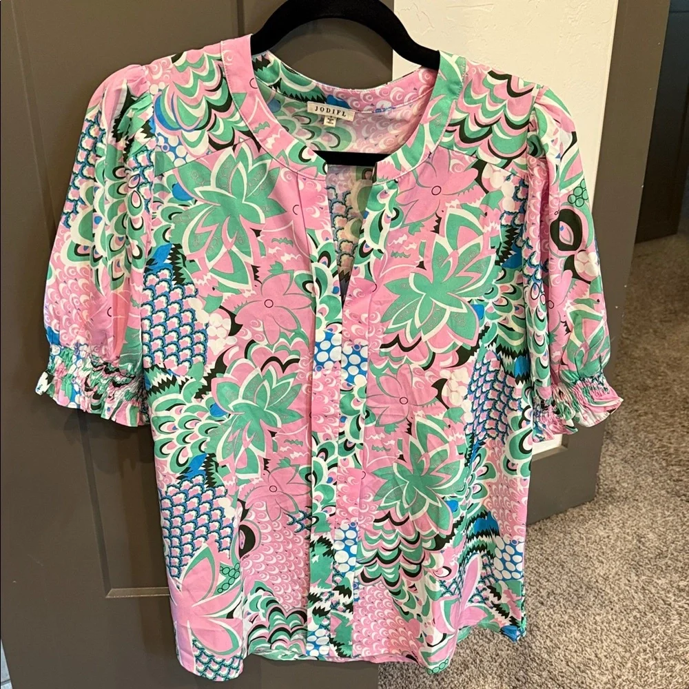 JODIFL Pink and Green Floral Blouse - Final Drop - Picture 1 of 4